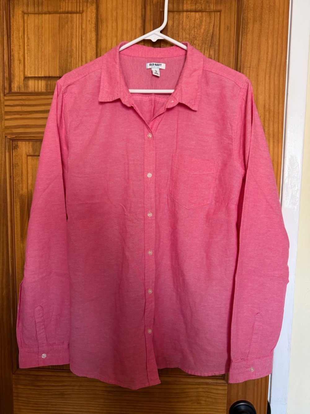 Old Navy women’s vibrant Pink Button-Up Shirt